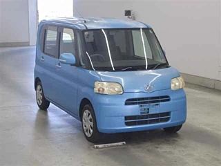 DAIHATSU TANTO 2010