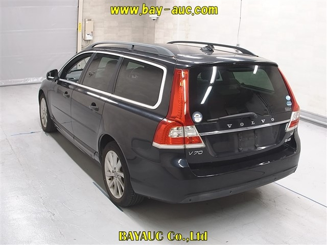 VOLVO V70 2014