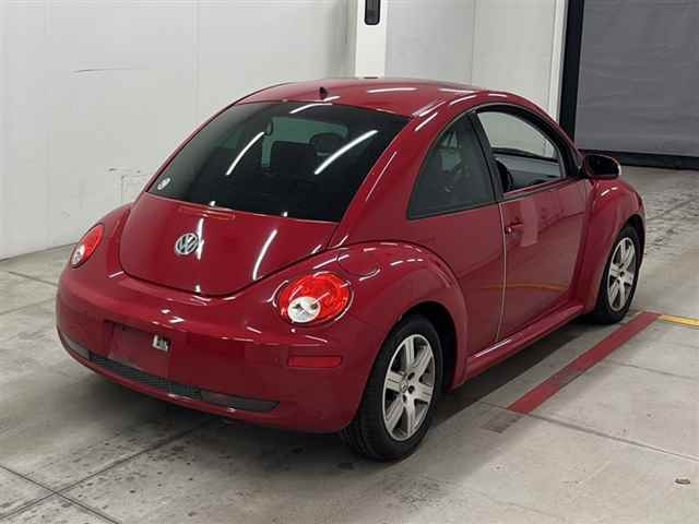 VOLKSWAGEN NEW BEETLE 2008