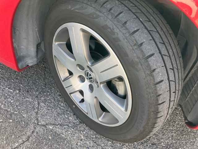 VOLKSWAGEN NEW BEETLE 2008