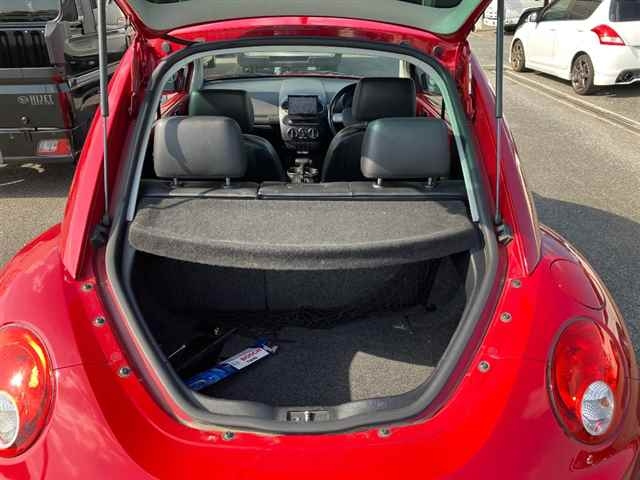 VOLKSWAGEN NEW BEETLE 2008