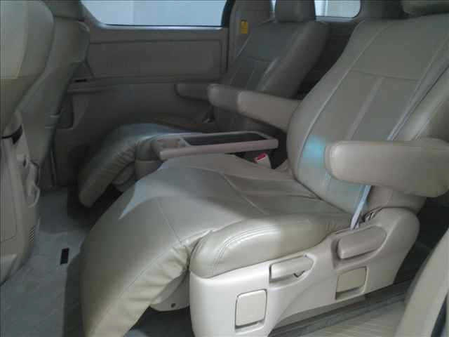 TOYOTA VELLFIRE 2012