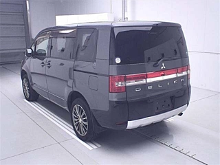 MITSUBISHI DELICA D5 2013