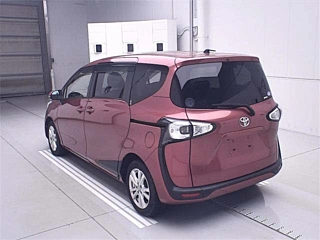TOYOTA SIENTA 2016