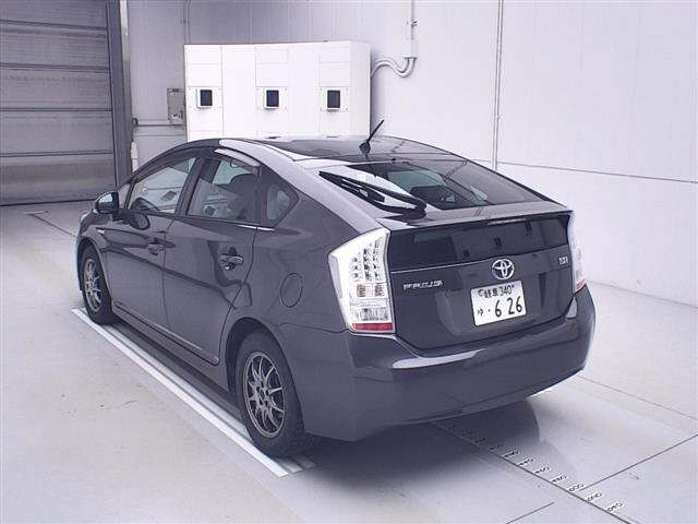 TOYOTA PRIUS 2011