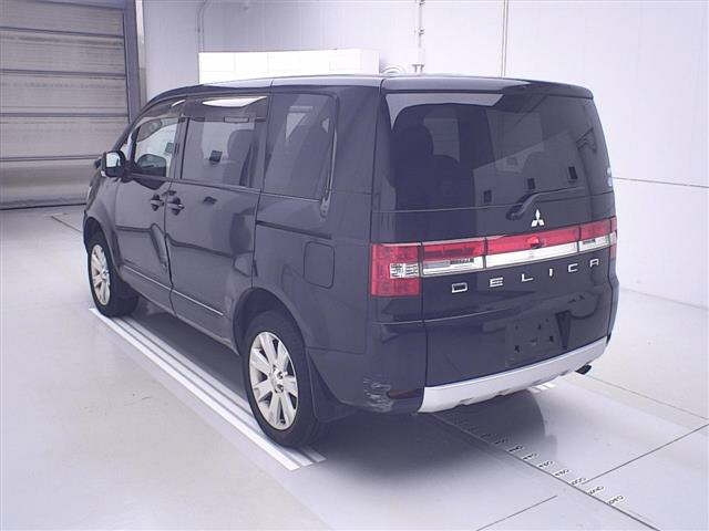 MITSUBISHI DELICA D5 2012