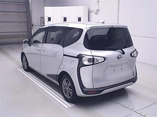 TOYOTA SIENTA 2017