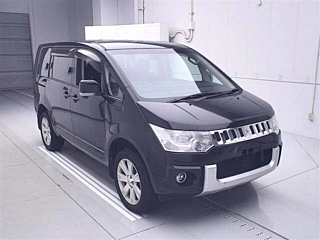 MITSUBISHI DELICA D5 2012