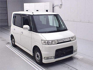DAIHATSU TANTO 2005
