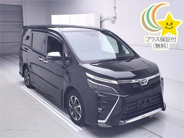 TOYOTA VOXY 2021