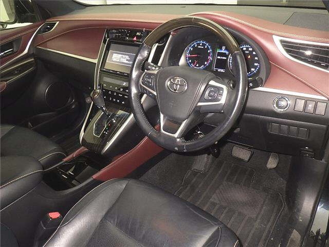 TOYOTA HARRIER 2014