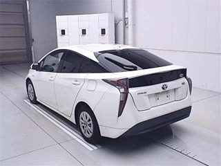 TOYOTA PRIUS 2016