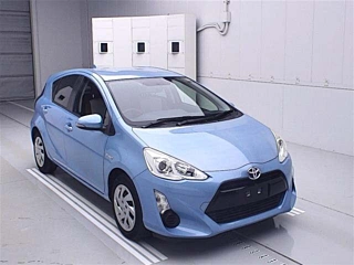 TOYOTA AQUA 2015