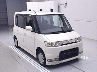 DAIHATSU TANTO 2005