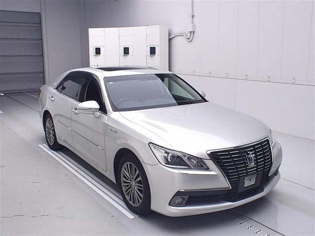 TOYOTA CROWN 2013