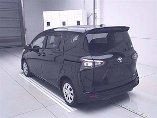 TOYOTA SIENTA 2015