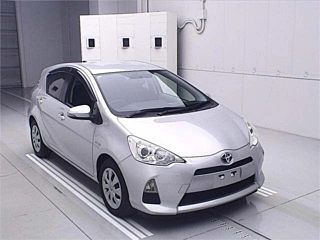 TOYOTA AQUA 2013