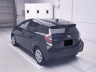 TOYOTA AQUA 2018