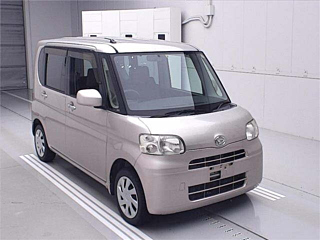 DAIHATSU TANTO 2012