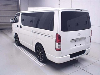 TOYOTA HIACE VAN 2020