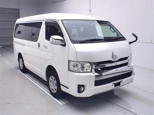 TOYOTA HIACE VAN 2014