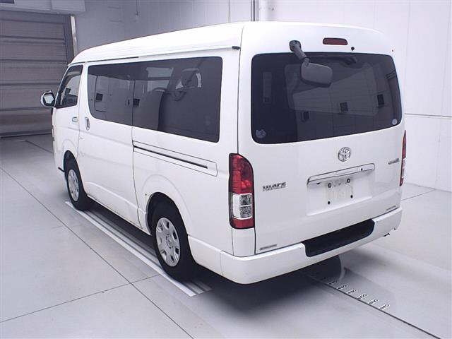 TOYOTA HIACE VAN 2014