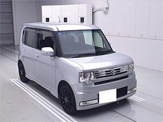 TOYOTA PIXIS SPACE 2011