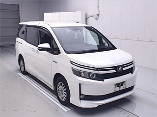 TOYOTA VOXY 2016
