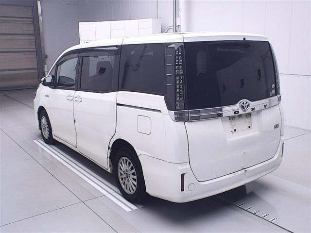 TOYOTA VOXY 2016