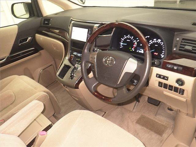 TOYOTA ALPHARD 2012
