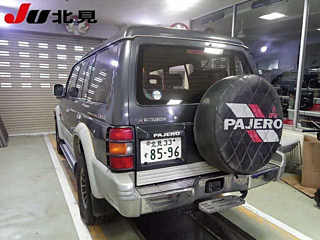 MITSUBISHI PAJERO