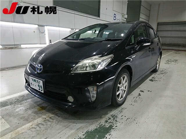 TOYOTA PRIUS 2013