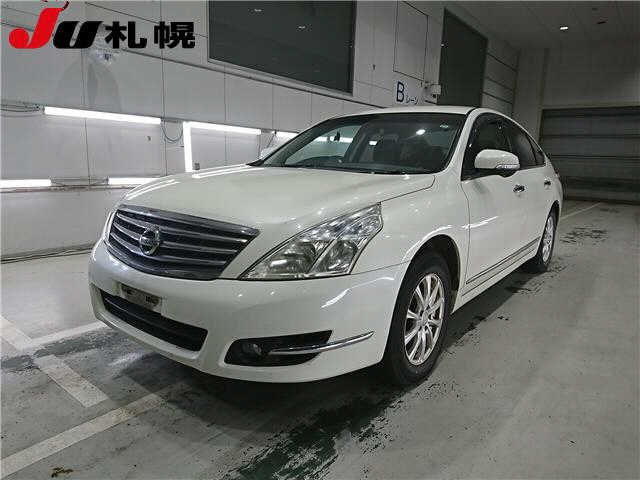 NISSAN TEANA 2011
