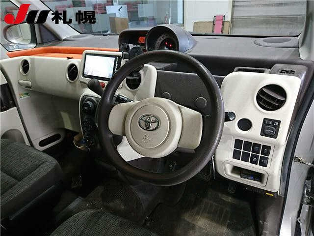 TOYOTA SPADE 2013