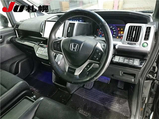 HONDA STEP WAGON 2012