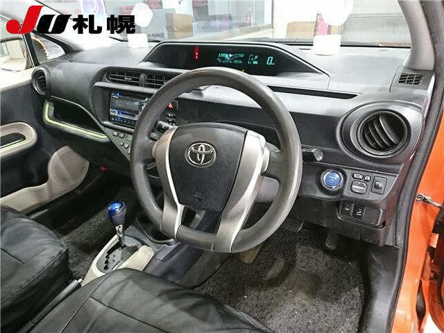 TOYOTA AQUA 2012