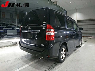 TOYOTA NOAH 2012