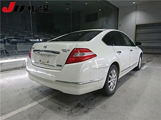 NISSAN TEANA 2011