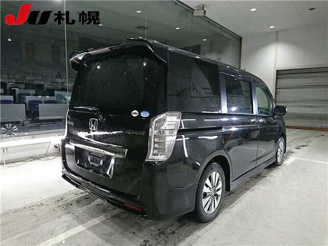 HONDA STEP WAGON 2012