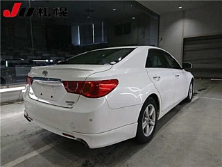 TOYOTA MARK X 2010
