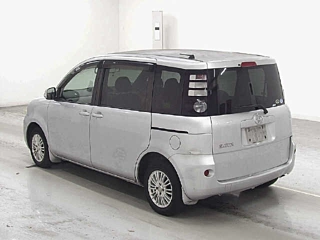 TOYOTA SIENTA 2009