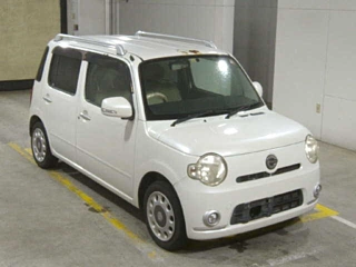 DAIHATSU MIRA 2010