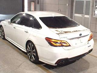 TOYOTA CROWN 2018
