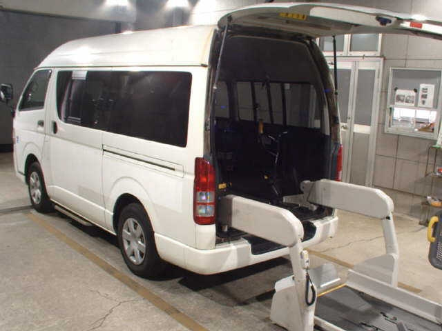 TOYOTA HIACE VAN 2012