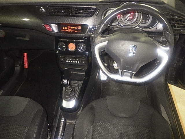 CITROEN DS3 2015