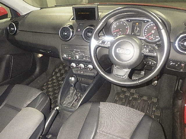 AUDI A1 2011