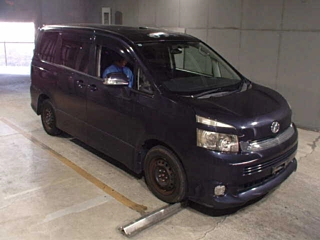 TOYOTA VOXY 2008