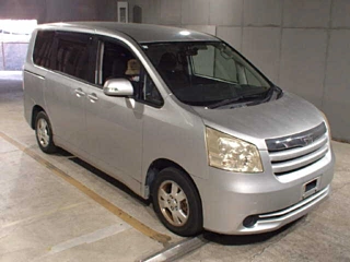 TOYOTA NOAH 2008