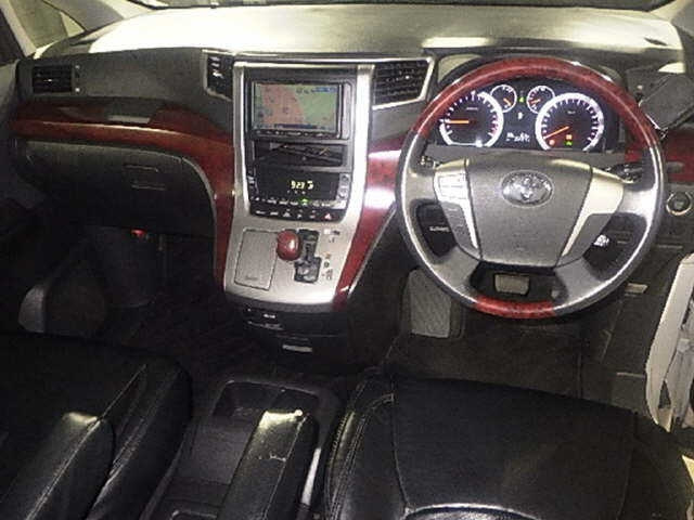 TOYOTA ALPHARD 2009