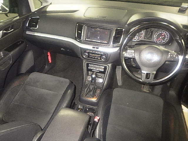 VOLKSWAGEN SHARAN 2011